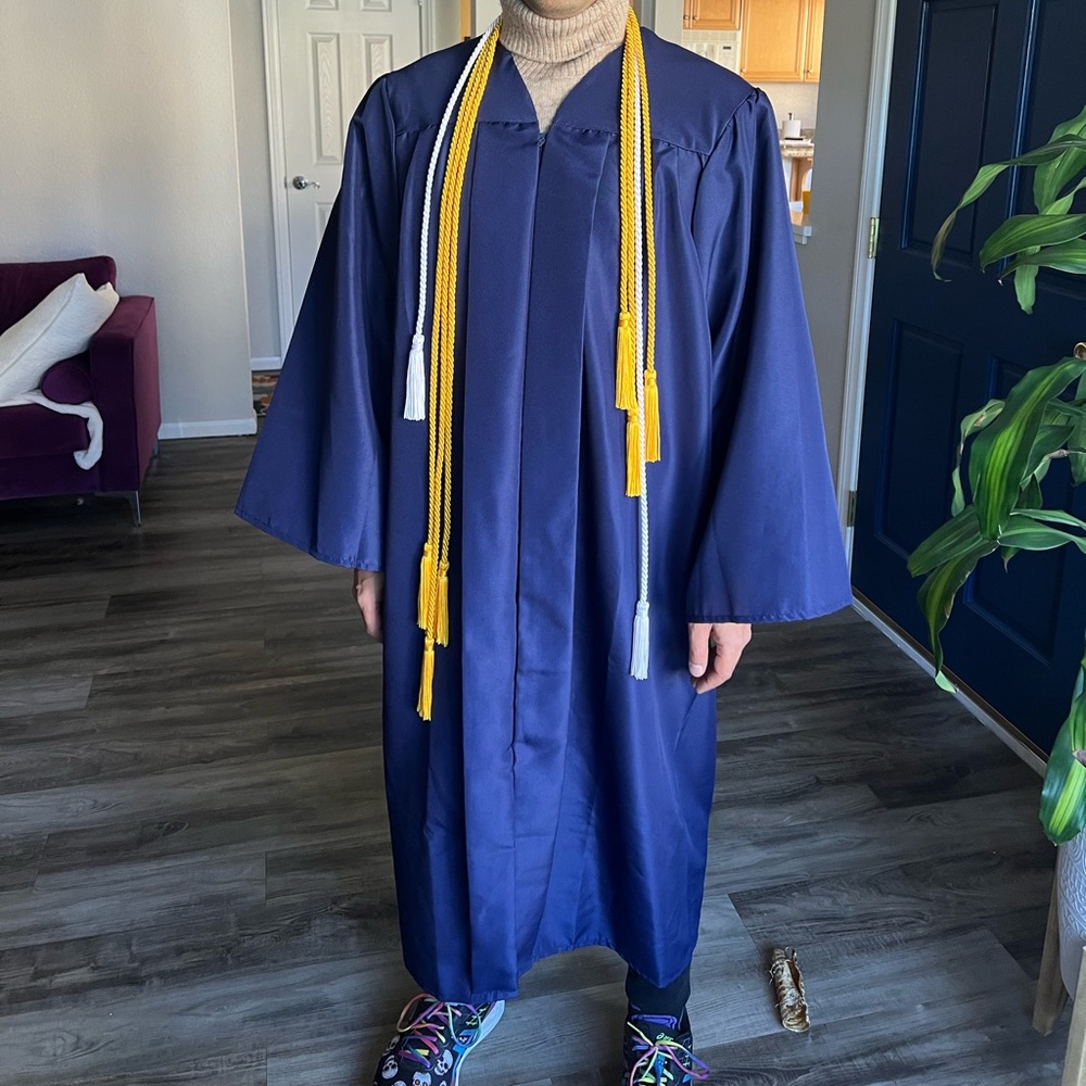 Jostens Size 5’ 7” - 5’ 9” Dark Blue Graduation Gown